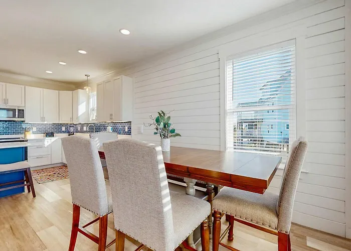 Dog Friendly With Shared Pool Hot Tub And Private Washer And Dryer Gulf Shores