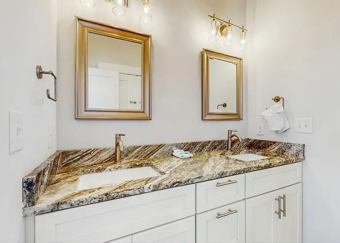 Holiday home Dog Friendly With Shared Pool Hot Tub And Private Washer And Dryer