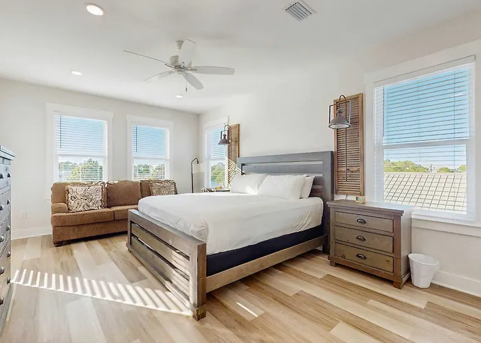 Holiday home Dog Friendly With Shared Pool Hot Tub And Private Washer And Dryer Gulf Shores